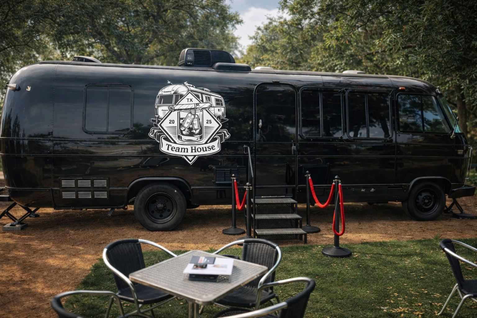 Team House Cigars - 1976 Airstream Argosy